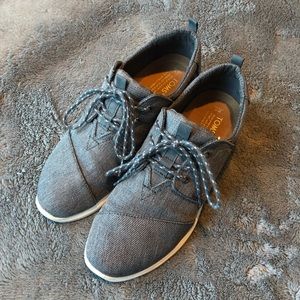 TOMS Sneakers